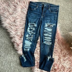 Women’s American eagle distressed hi-rise legging. Size 8 long.
